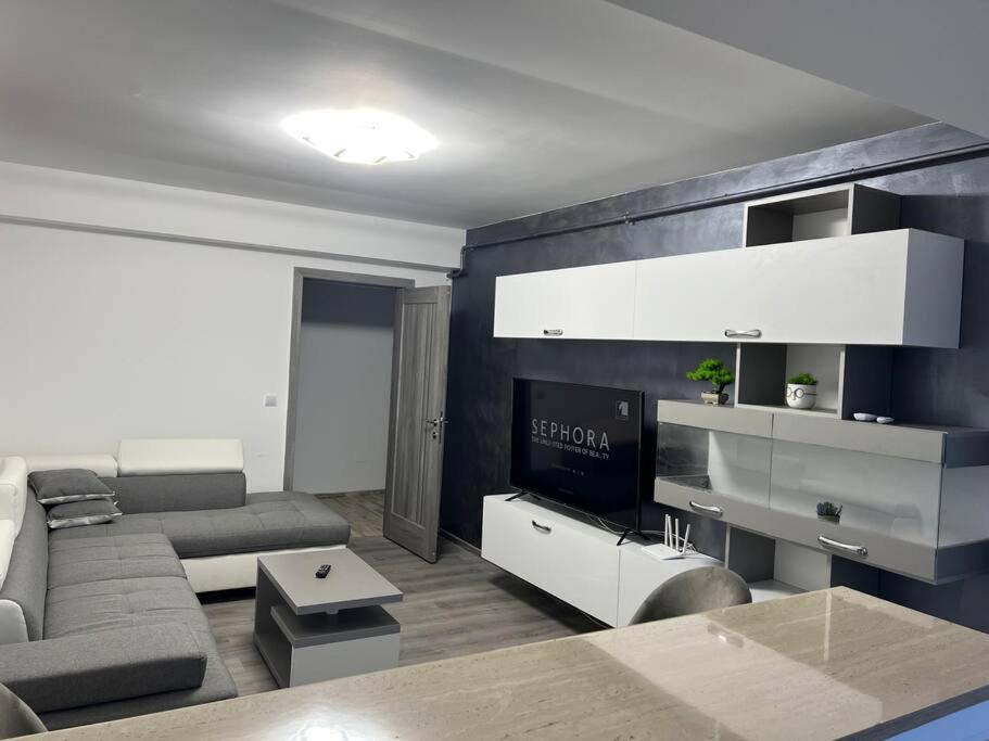 Lovely Flat With Bathtub 5 Mins From Center Craiova Eksteriør bilde